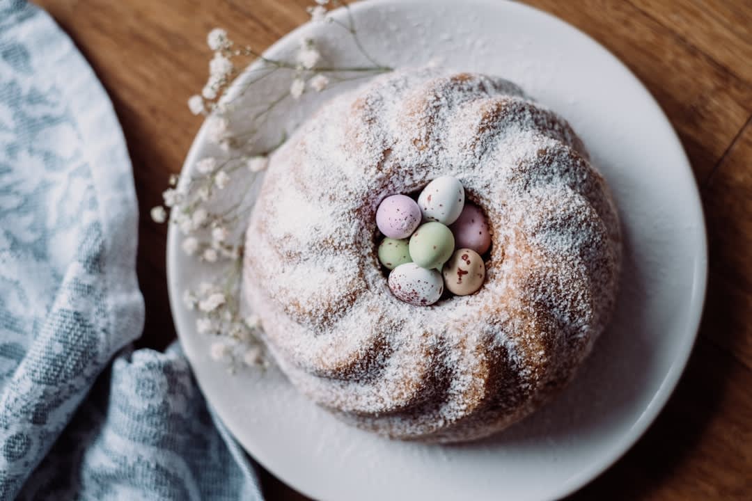 What Bread Based Snack Is Associated With Easter